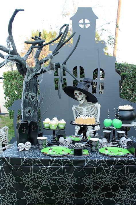 Skeleton theme party - Birthday supplies encompass everything from complete party themes for kids and adults to games, decorations, and party favors. Party City carries top patterns by Disney, Nickelodeon, Marvel, and Dreamworks, in addition to dozens of other patterns. 1st birthday party supplies. Licensed & general themes for boys & girls birthday. 